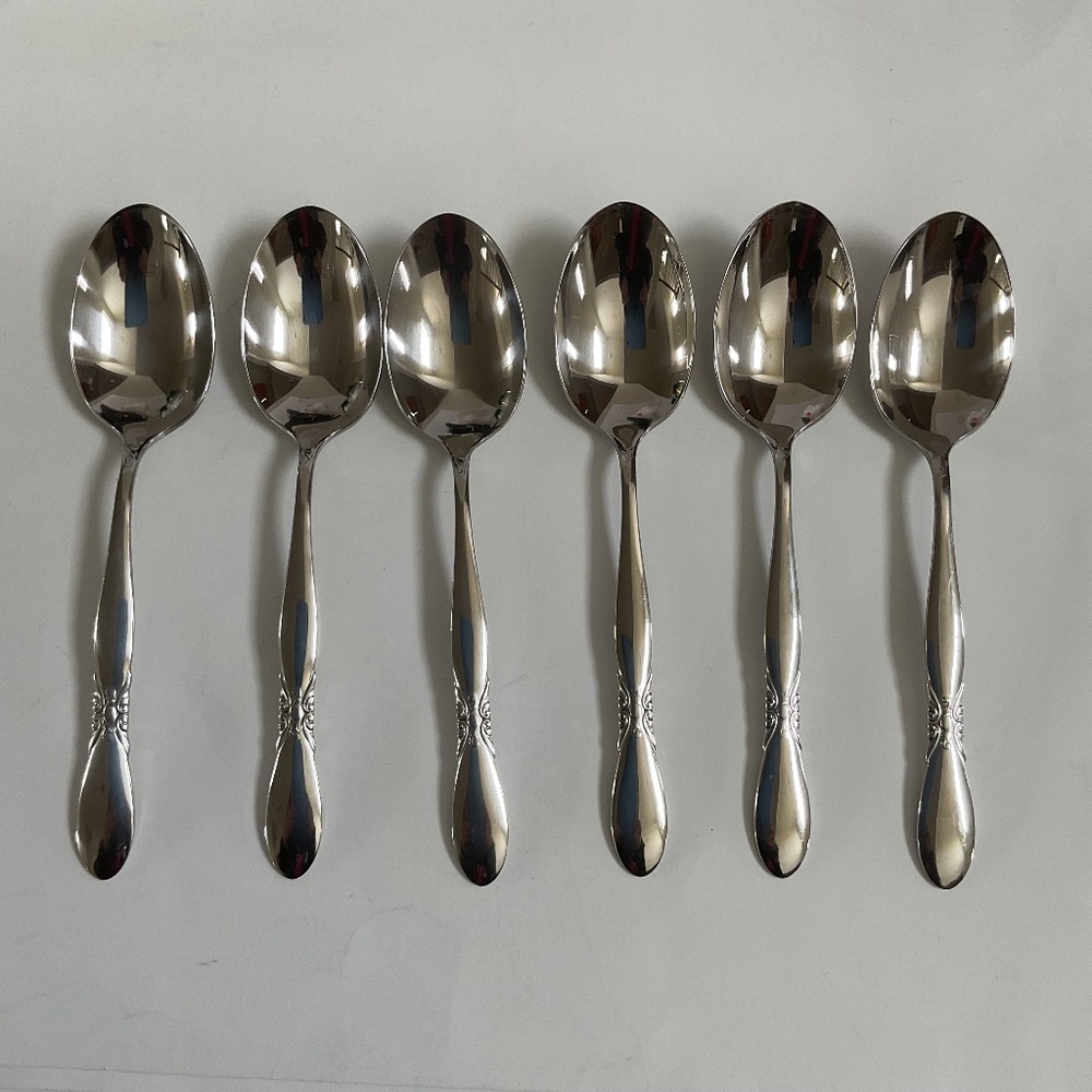 6 Place/soup spoon Wallace POISE Stanless Glossy Silverware